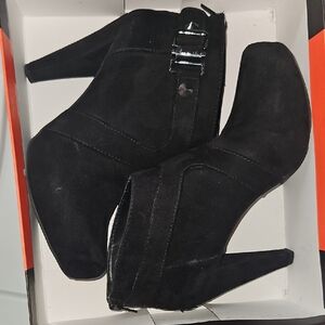 G by Guess Talka-F Sleek Black Suede Ankle Boots Size 8M